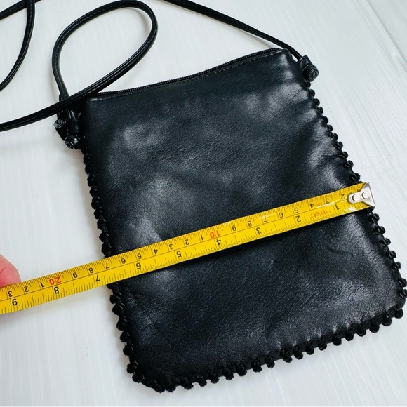 Vintage L.J.S. Collection Black Leather Crossbody Bag - Picture 4 of 7